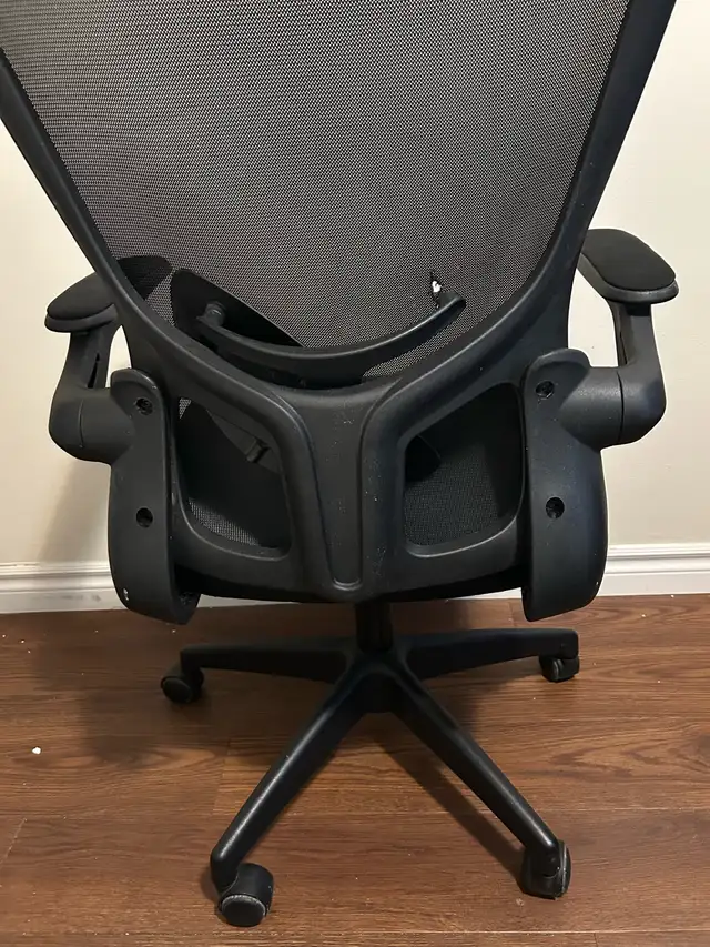 Office Chair in Chairs & Recliners in City of Toronto - Image 5