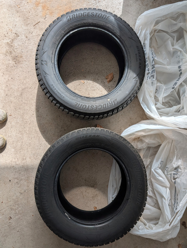 Set of 4 Bridgestone Blizzak tires for Sienna in Tires & Rims in Oakville / Halton Region - Image 3