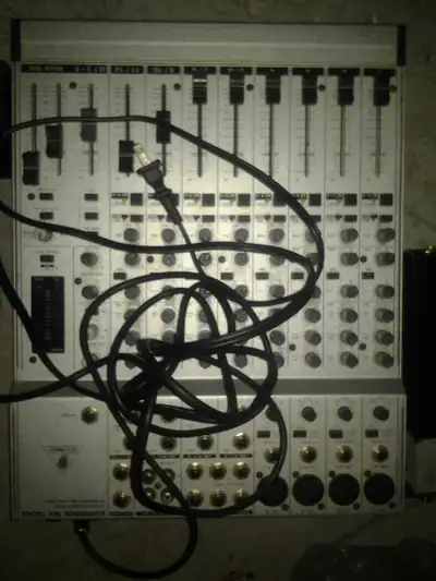 Behringer EuroRack MX 1604A ~ 16-Ch 4-BUS Mixing Console with Power Supply studio recording LIST 851...