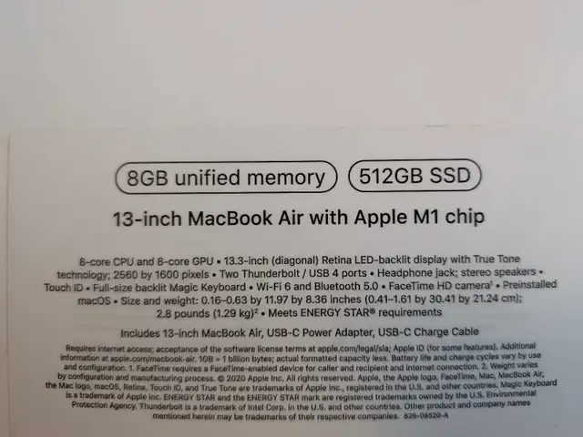 Apple M1 MacBook Air Bundle in Laptops in Winnipeg - Image 9