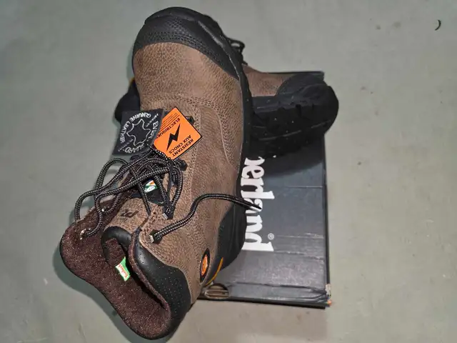 Timberland PRO Work Boots. Size 7 in Men's Shoes in Markham / York Region - Image 4