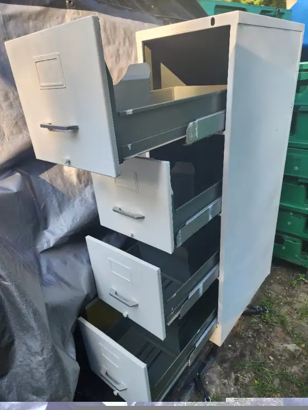 Heavy Duty Old Style 4 Drawer Fieling Cabinet White W Dividers in Bookcases & Shelving Units in Windsor Region - Image 5