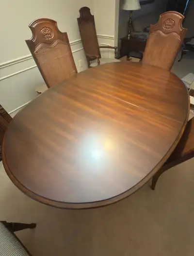 Deilcraft Dining Room Table with 6 chairs, View more