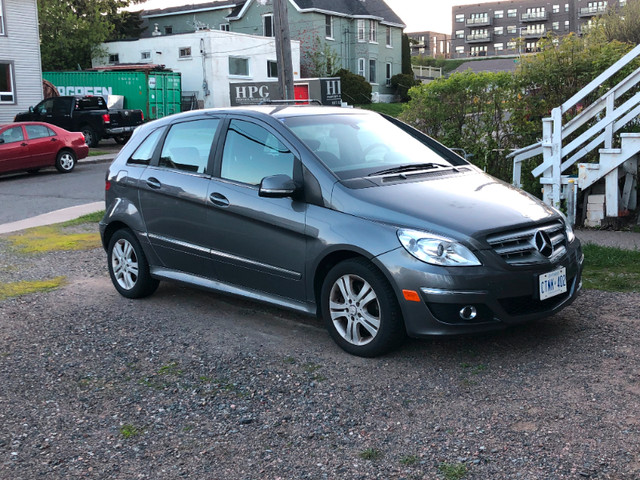 2011 B200 Mercedes Benz for sale in Cars & Trucks in Thunder Bay - Image 2