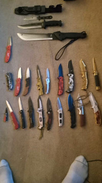 Hello I am selling my knife collection 