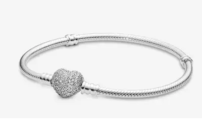 Pandora bracelet// Pandora charms 