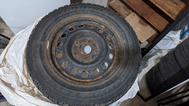 4 Winter tires on rims - 195 65 15 in Tires & Rims in Markham / York Region