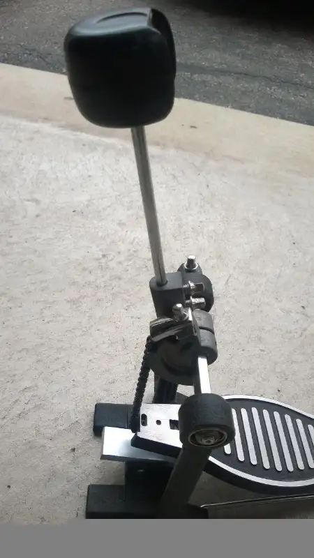 Vintage Pearl and Ludwig Bass Drum Pedals in Drums & Percussion in Mississauga / Peel Region - Image 9