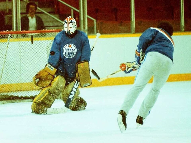 Looking to Collect Grant Fuhr & Other Oilers Game Used Items!! in Arts & Collectibles in Edmonton - Image 2