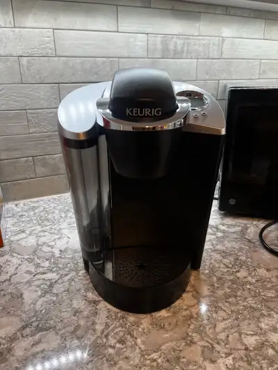 Mint condition working coffee maker - barely used