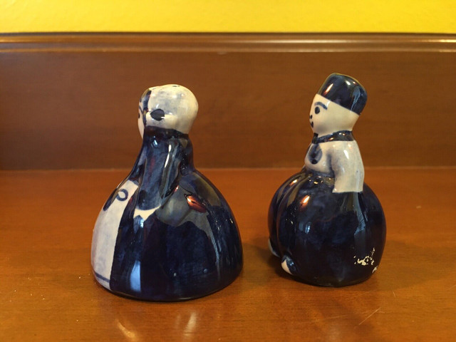 Antique Royal Delft Holland S&P Shakers Man & Women in Arts & Collectibles in Oshawa / Durham Region - Image 2