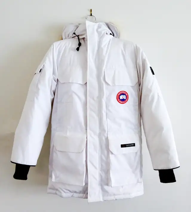 Ladies XXS CANADA GOOSE Expedition white parka. in Women's - Tops & Outerwear in Markham / York Region - Image 2