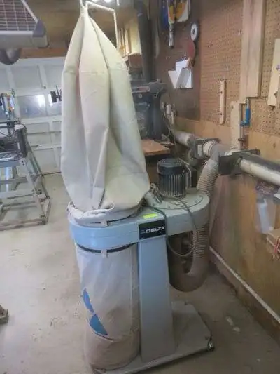 Complete working garage dust/wood shavings collector. Came with house purchase. No need for it. Pick...