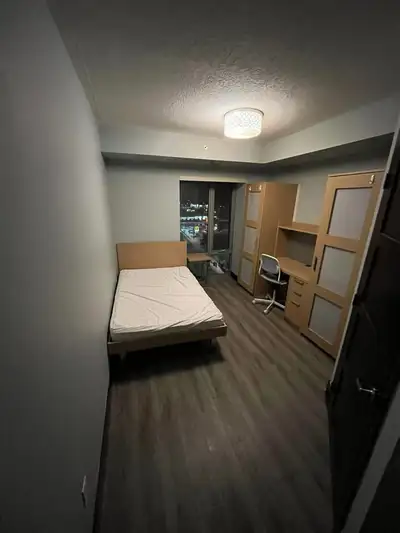 Sublet Available – 333 King Street North, Waterloo (UW Spring Term) Looking for someone to sublet my...