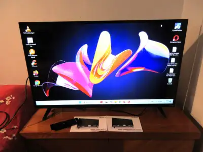 TV Vizio 40'' intelligente HD WiFi éclairage DEL télécommande, View more