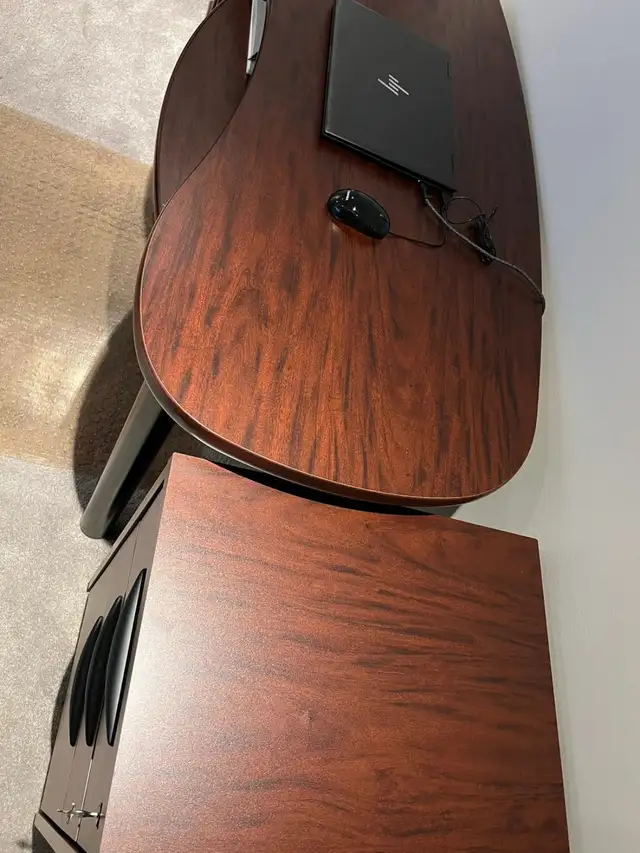 Computer table and small filing cabinet in Desks in Mississauga / Peel Region - Image 3