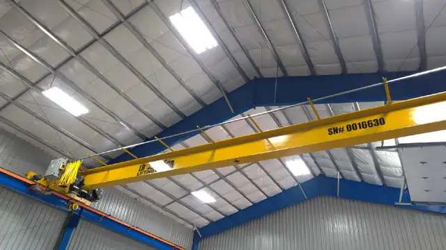 overhead cranes in Other Business & Industrial in Barrie - Image 11