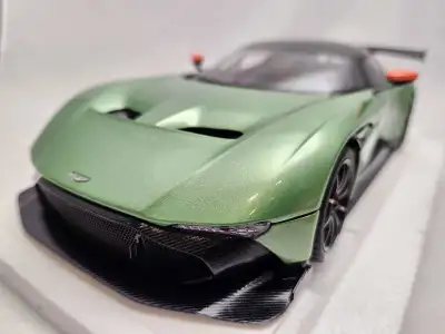 Aston Martin Vulcan Apple Tree Green Metallic 1:18 Autoart Rare, View more
