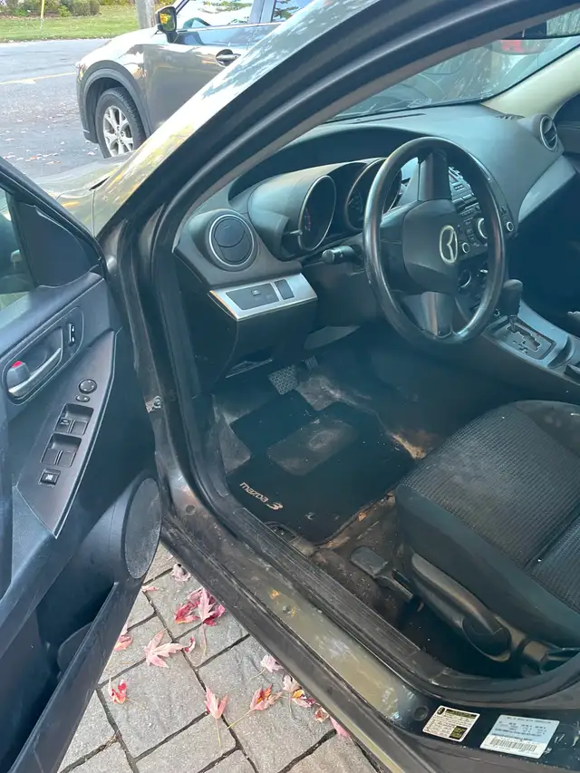 Mazda 3 2012598246621699133445