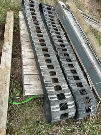 Rubber tracks for sidewalk plow or tractor. Will fit Prinoth, Bombardier SW48 or Cameleon RPM Tech....