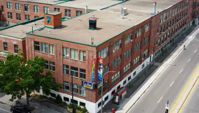Office /commercial space for rent. Located in the Plateau’s creative district, Cadbury Lofts is one...