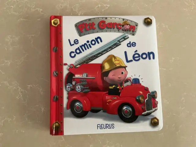 LEON'S TRUCK … FOR AGES 2 AND UP