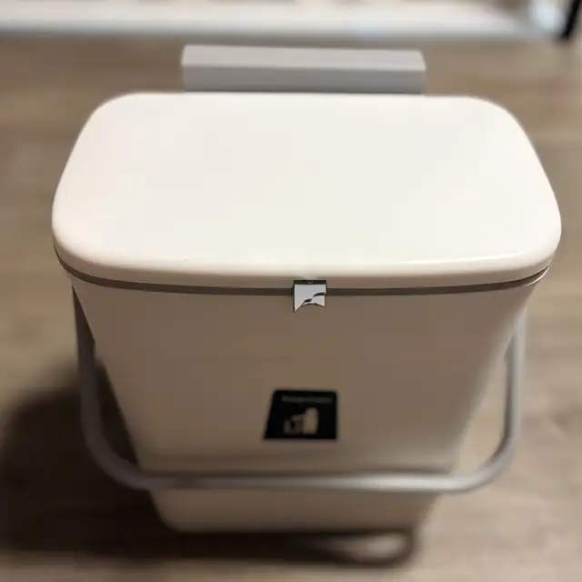 Kitchen hanging trash bin464604027788339204
