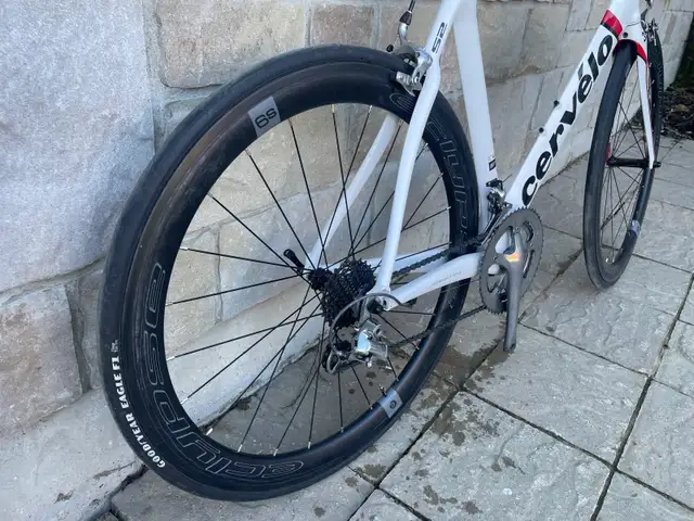 58cm Cervelo S2 Road Bike in Road in Barrie - Image 6
