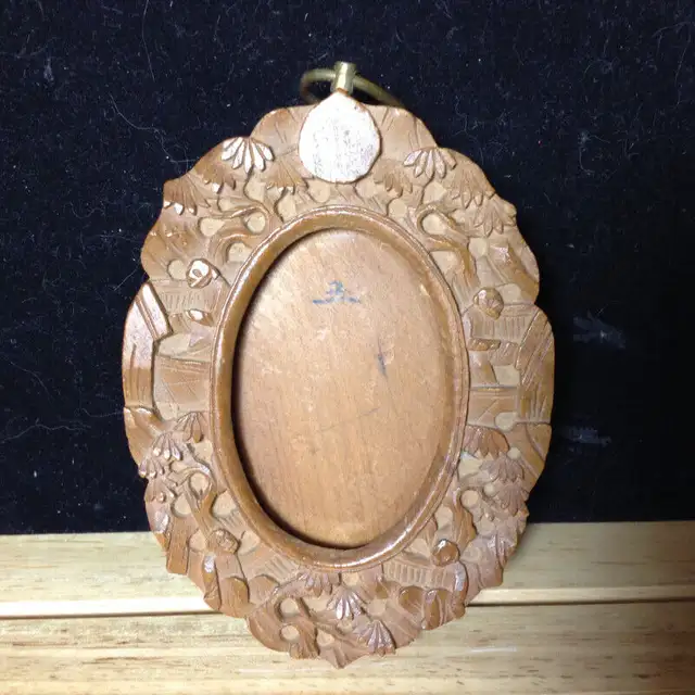 Chinese Antiques Wood Frame in Arts & Collectibles in Vancouver - Image 3