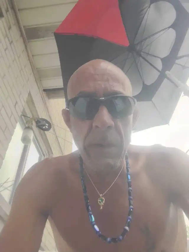 looking for female friend 