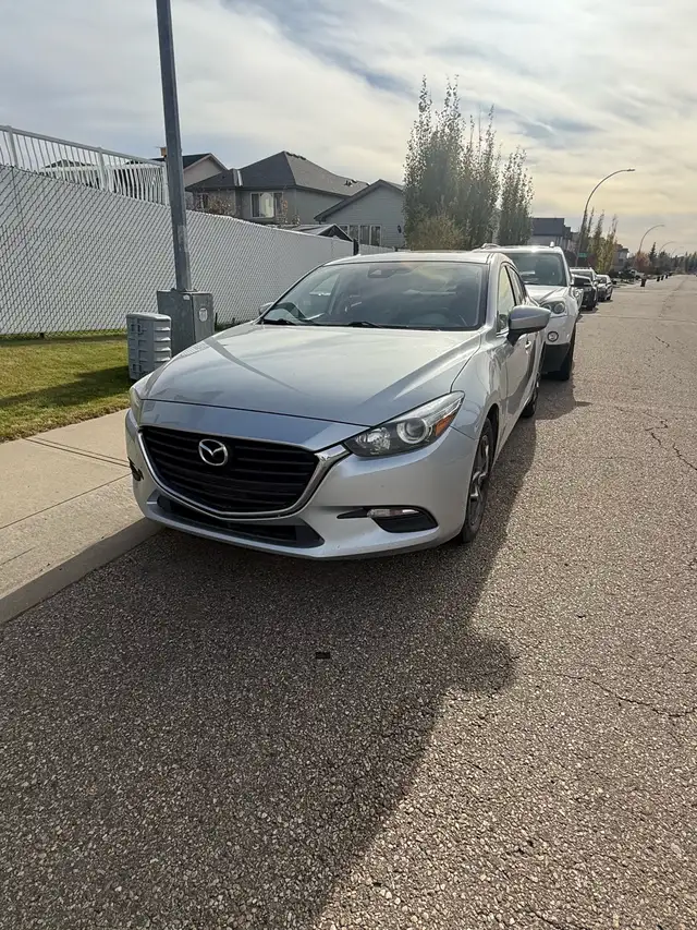 2018 mazda 3 GS