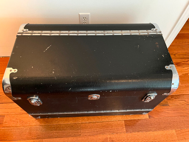 VINTAGE CAR TRUNK in Other Parts & Accessories in Oshawa / Durham Region - Image 2