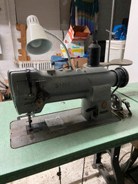 SINGER 211 INDUSTRIAL WALKING FOOT LEATHER SEWING MACHINE