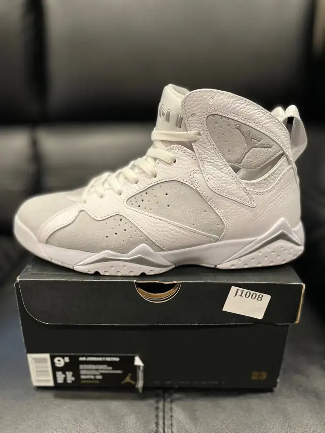 Air Jordan 7 Retro • Pure Platinum • size 9.5 in Men's Shoes in City of Toronto - Image 2