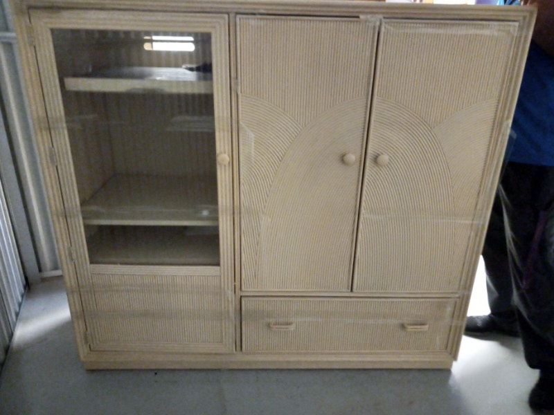 FreeMeuble Tv en bois massif/ TV unit in massif wood. Meubles de