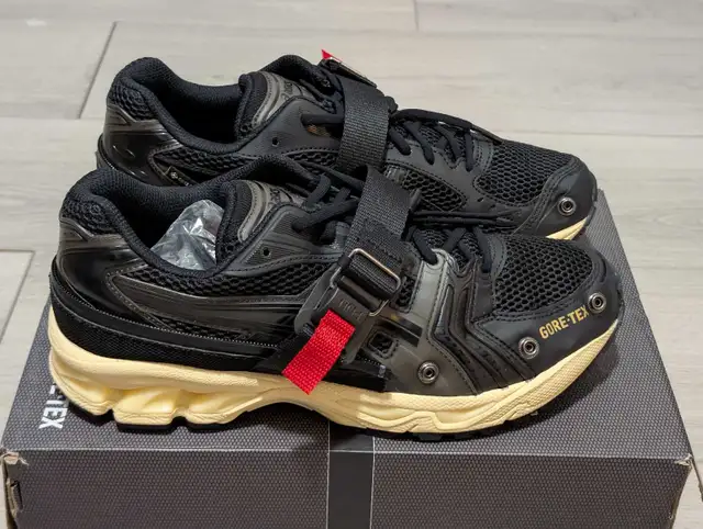 DS Asics x Beams "Mosquito Net" Gel Kayano 14 GTX - Size 8.5/10 in Men's Shoes in Mississauga / Peel Region - Image 2
