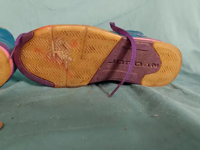 Air Jordan vintage in Men's Shoes in Laval / North Shore - Image 4