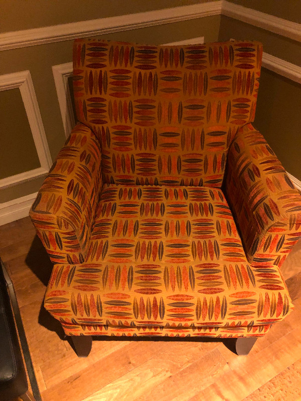 Pair of Jaymar chairs in Chairs & Recliners in Dartmouth - Image 3