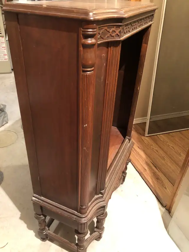 antique cabinet in Hutches & Display Cabinets in Calgary - Image 4