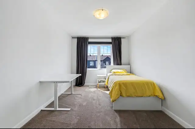 Room for rent in Barrhaven Quinns Pointe (Female) in Room Rentals & Roommates in Ottawa - Image 3