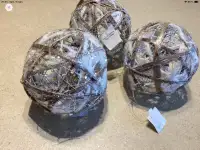 3 boules décoratives circonférence 16 pouces neuf le lot 20$