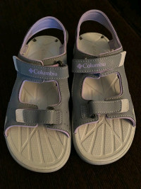 Gils Youth Columbia Sandals (size 4) BRAND NEW