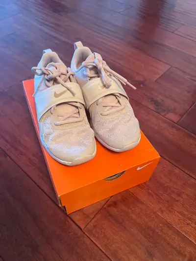 Nike Renew In-Season TR 12 Size 5, View more