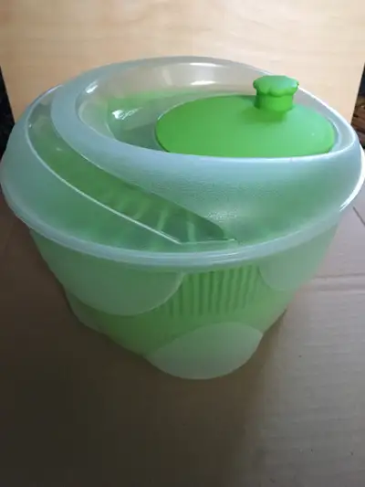 salad spinner , View more