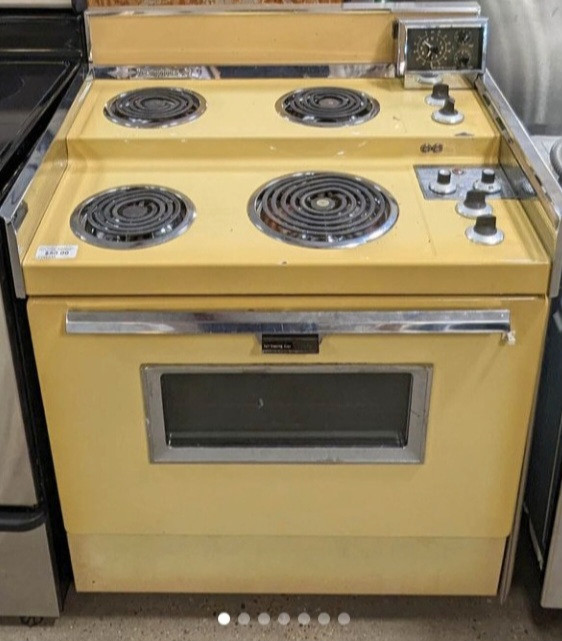 1960s Westinghouse electric range in Stoves, Ovens & Ranges in Saskatoon