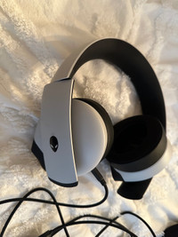 Alienware wired headset with microphone