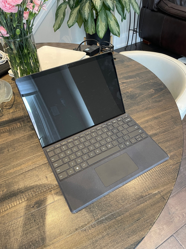 Microsoft Surface pro 8  in Laptops in Markham / York Region