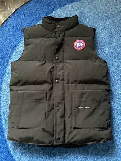 Canada goose vest , View more