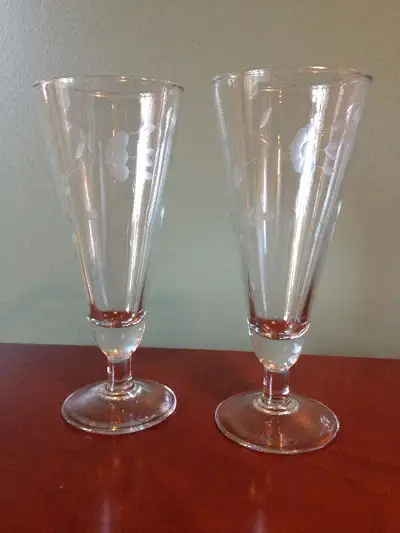 Set of 2 Never Used Crystal Dessert Bowls, View more