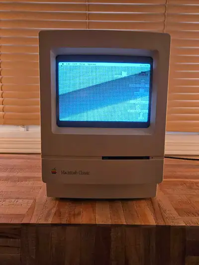 Apple Macintosh Classic (M1420) vintage computer, View more